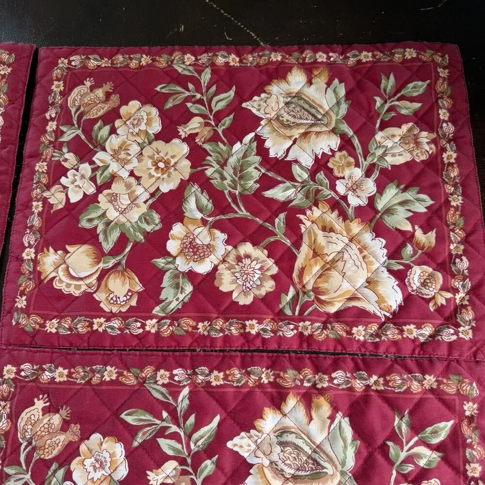 Unbranded reversible quilted